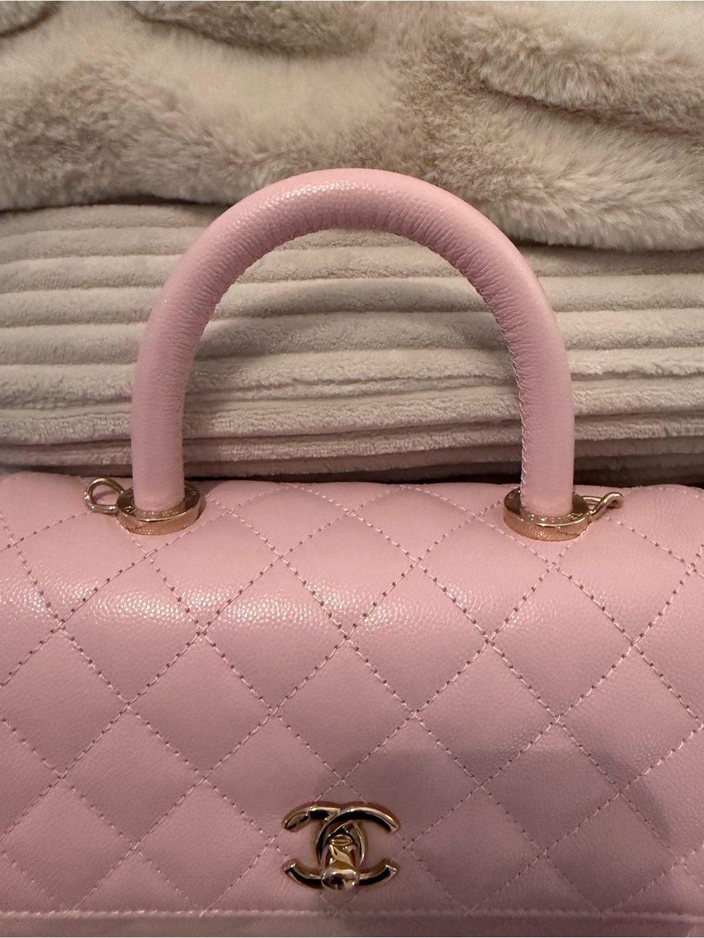 Chanel Quilted Top Handle Bag in Pastel Pink - Picture 8 of 16